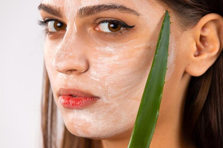 Kırışıklılar İçin Aloe Vera
